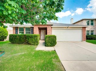 1945 Ramada Trl, Justin, TX 76247