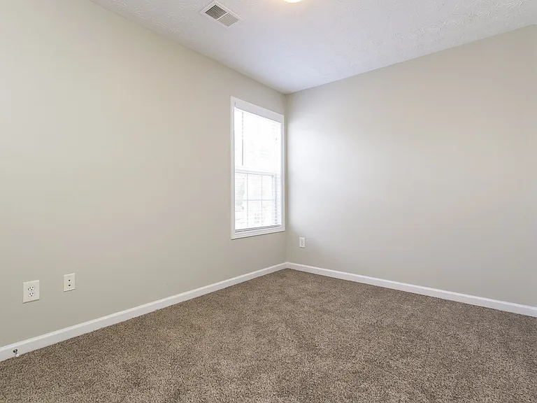 206 Providence Rd — Photo 9