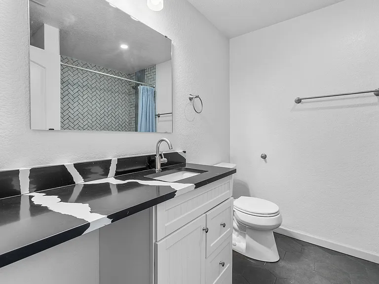 333 Main St #2B — Photo 10