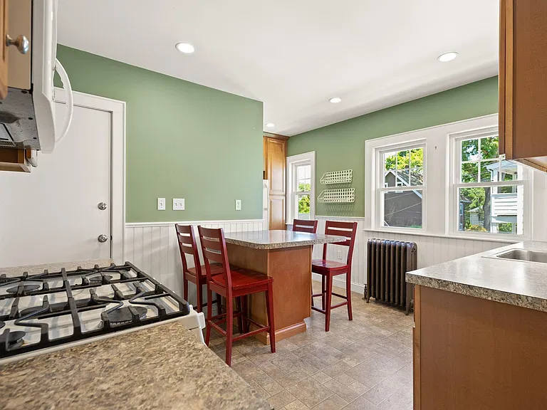 1521 Centre St #1 — Photo 6