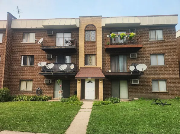10423 Dearlove Rd APT 2, Glenview, IL 60025