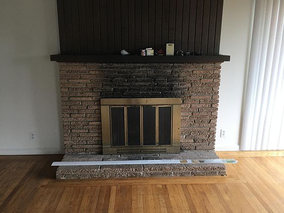 3rd image of 323 Skyline Dr