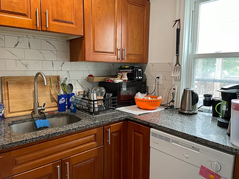 33 Jefferson St #1A — Photo 11