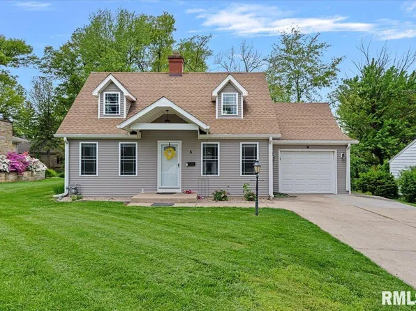 5 Sunset Dr, Jacksonville, IL 62650