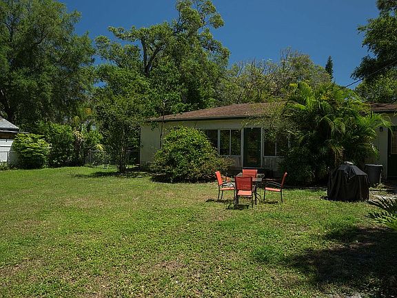 5th image of 1018 Pinebrook Dr