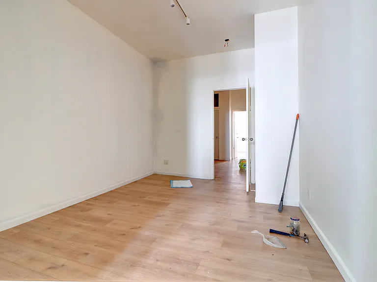2020 Greene Ave #2R — Photo 4