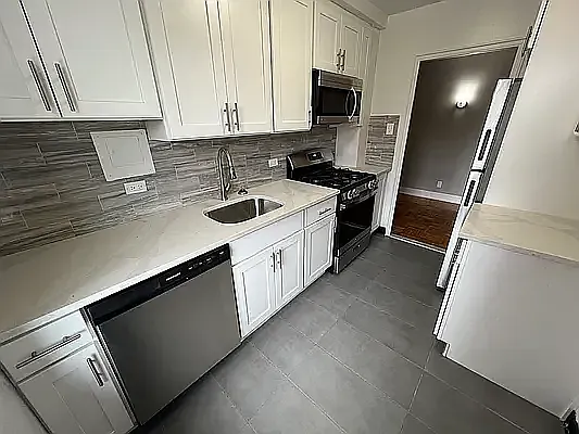 194-15 73rd Ave #1B — Photo 3