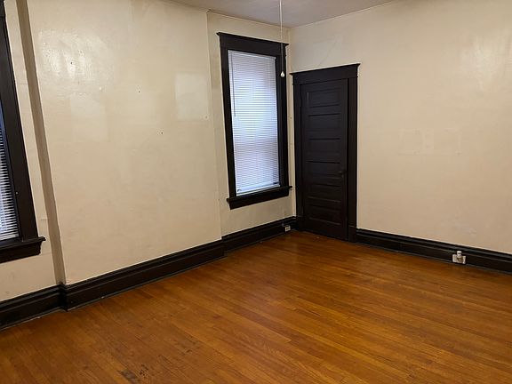 3rd image of 3143 Mount Pleasant St #B