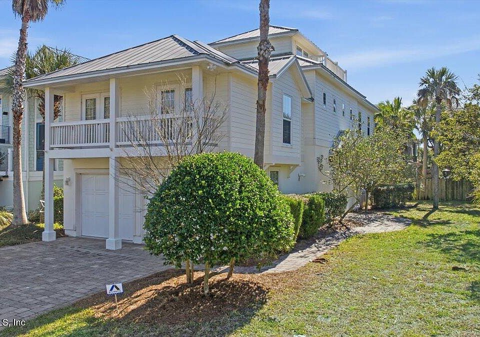 1st image of 76 17TH Street