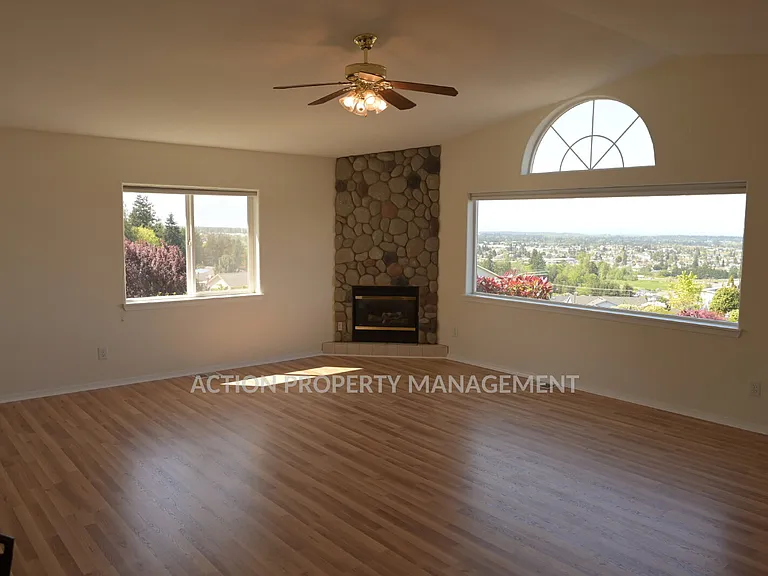 70 Amethyst Dr — Photo 5