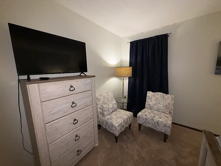 5742 N London Ave — Photo 17