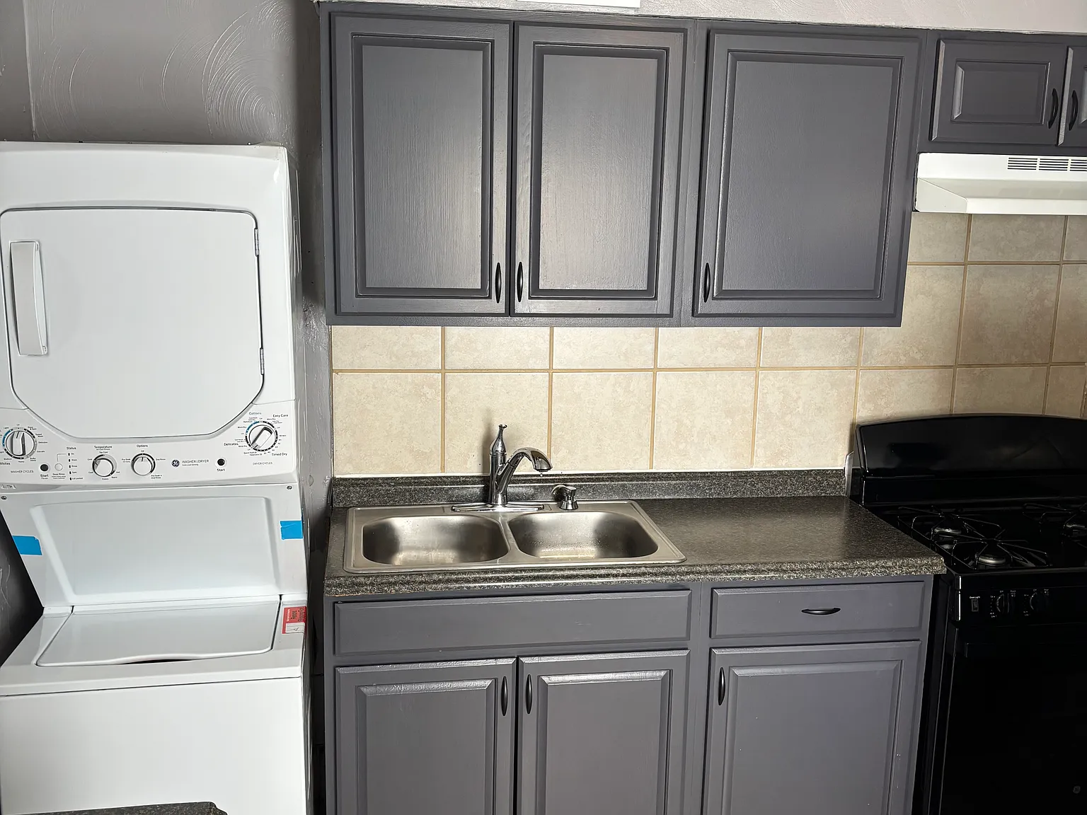 3 bed, 945 sqft, $1,850 — Photo 3