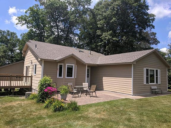 4th image of 21780 Xylite St NE