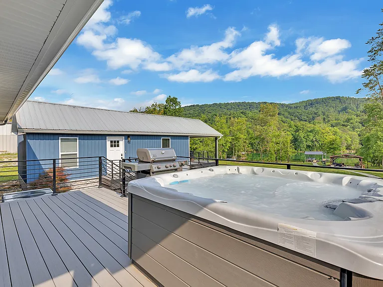 117 Summer Breeze Ln — Photo 55