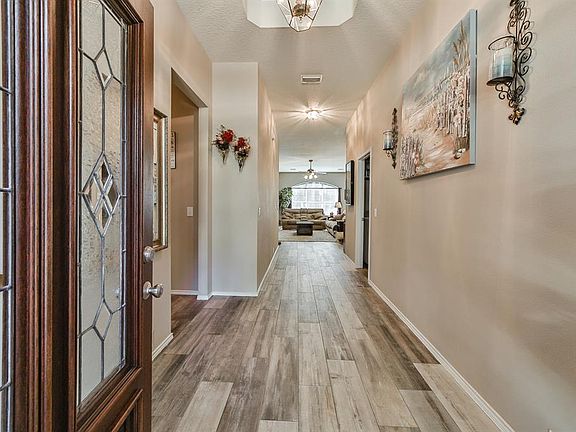 4th image of 5714 Saragosa Dr