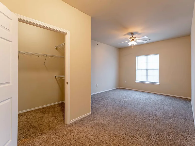 Coryell Courts Apartments — Photo 6