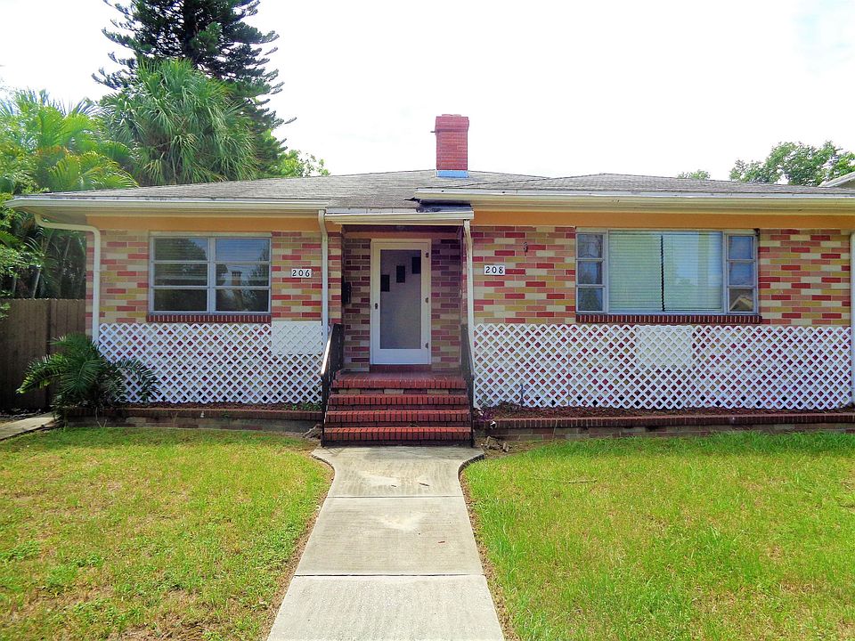 1st image of 208 12th Ave N
