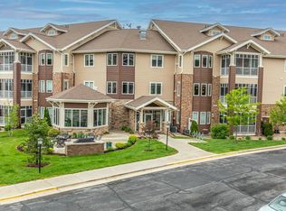 11 Glen Brk #205, Fitchburg, WI 53711