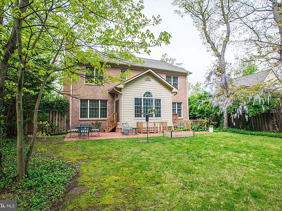 5th image of 2305 Highland Ave