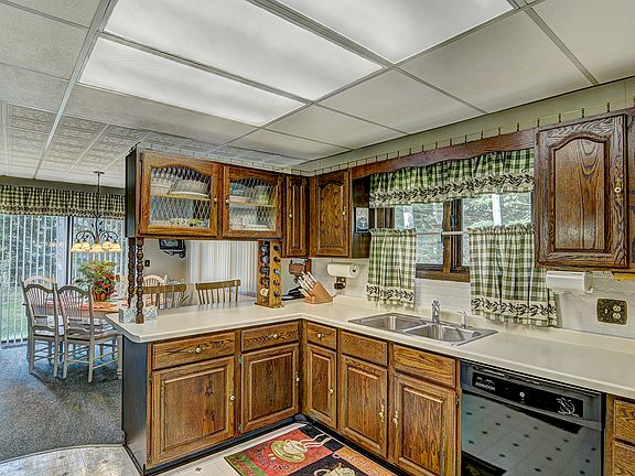 Spacious kitchen