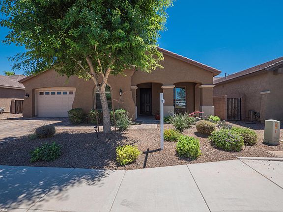 3rd image of 531 W Yellowstone Way