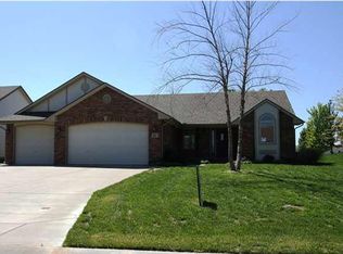 601 Stone Gate Cir, Augusta, KS 67010