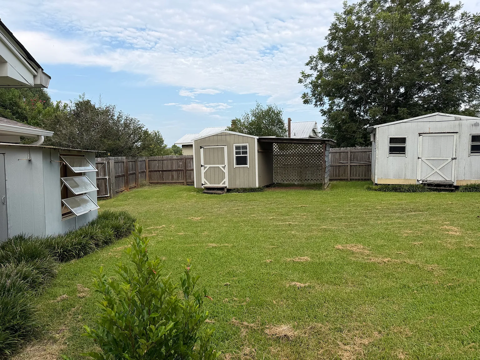 3 bed, 1440 sqft, $1,550 — Photo 2