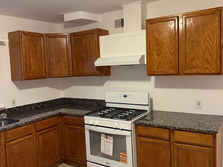 35 Harding Ave — Photo 16