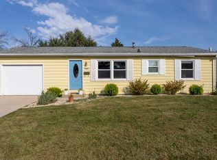 2628 Dove St, Dubuque, IA 52002