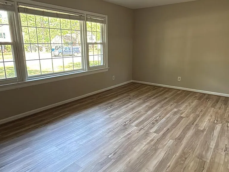 521 Laurel Ave — Photo 4