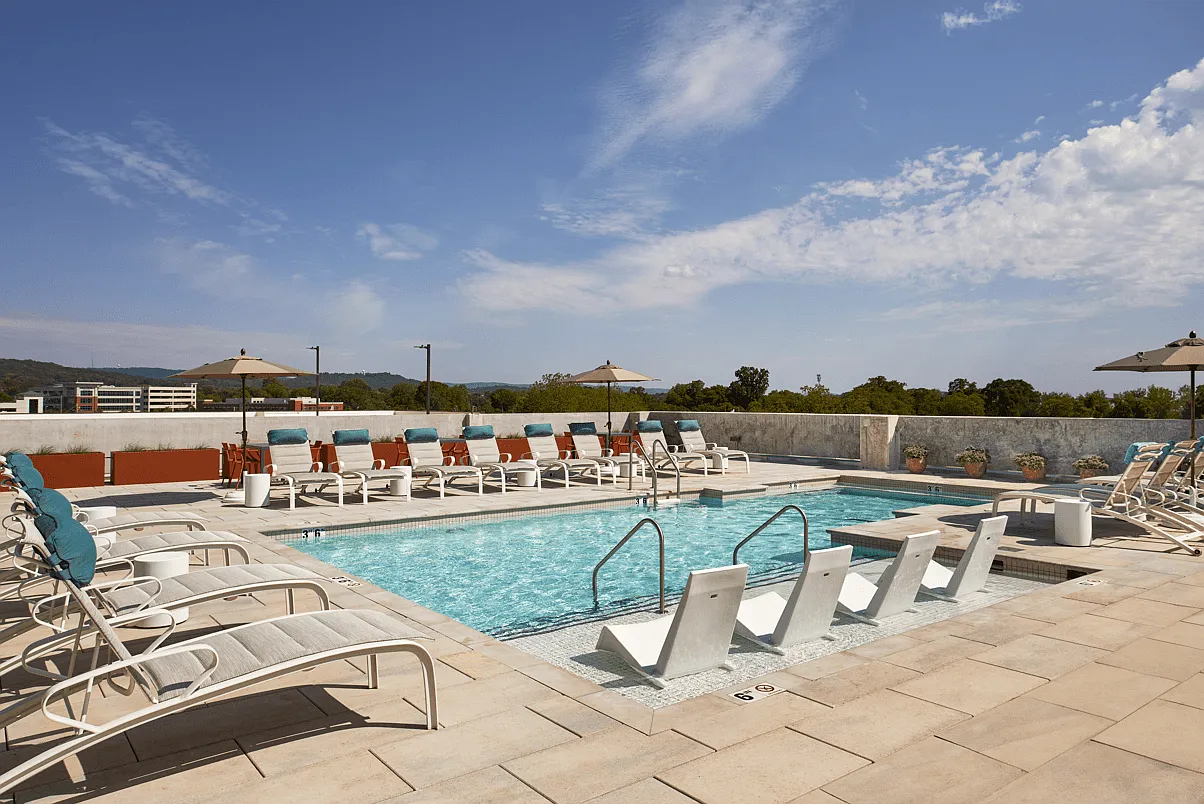 Vista At Councill Square — Photo 3