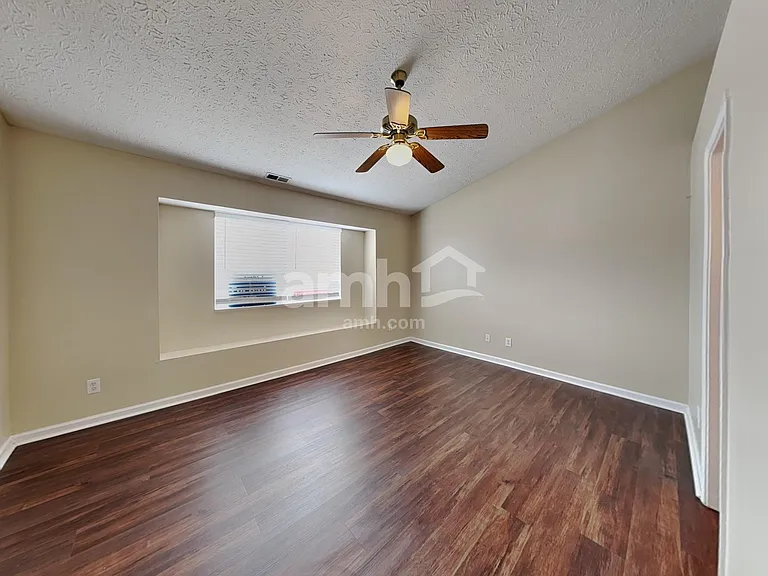 6580 Dunsdin Dr — Photo 11