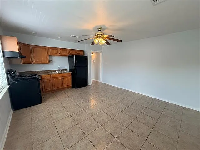 1 bed, 1.0 bath, 900 sqft, $950 — Photo 4