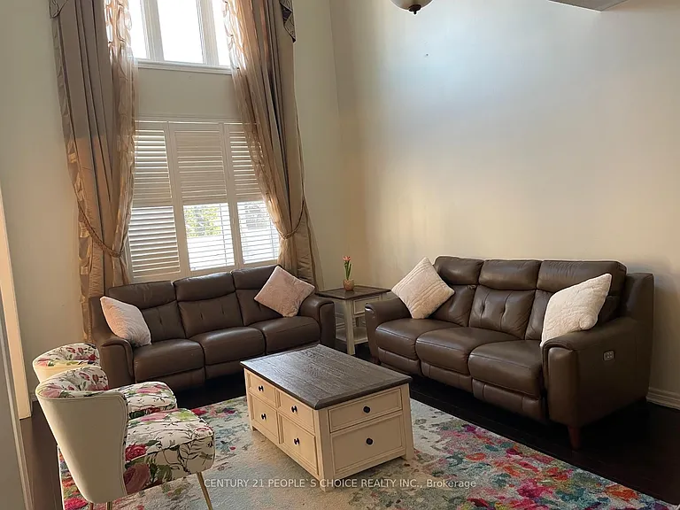 2486 Wasaga Dr — Photo 7