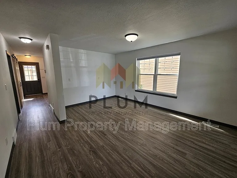 1314 Bulwer St — Photo 3