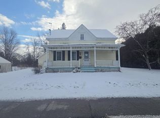 39 Champlain St, Rouses Pt, NY 12979