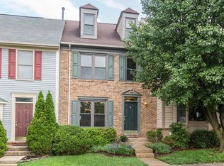 7202 Lensfield Ct, Alexandria, VA 22315