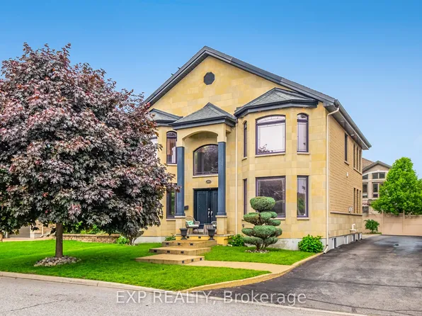 459 Rahul Cres, Ottawa, ON K2C 4H8