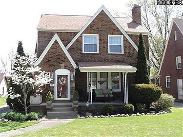 1st image of 25 E Fairlawn Ave
