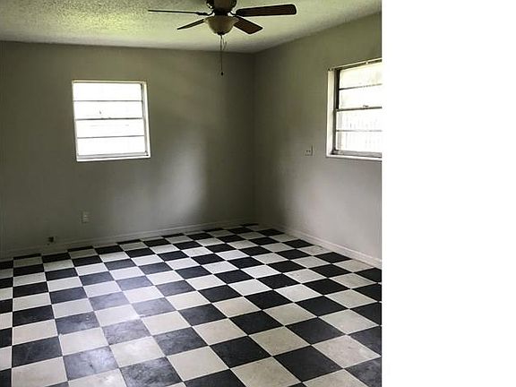 3rd image of 8205 N 11th St