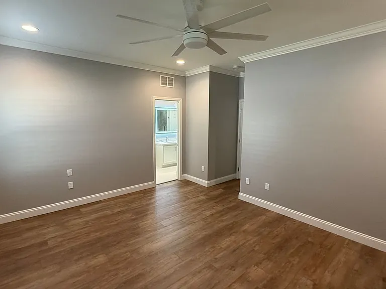2140 E Remington Pl — Photo 11