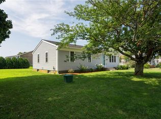121 Rhode Island Blvd, Portsmouth, RI 02871