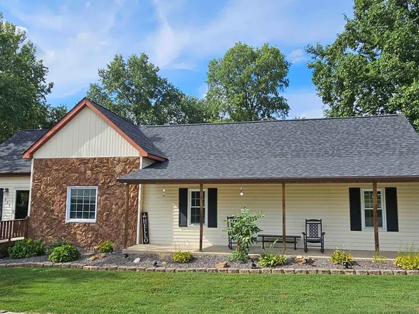 514 W Mill St, Montgomery, IN 47558