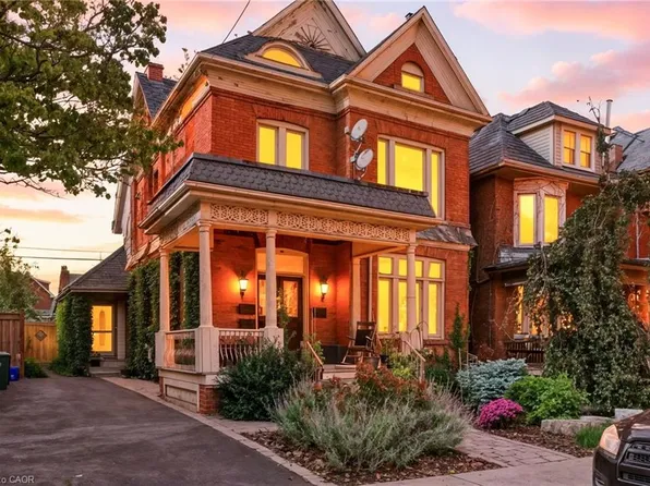 30 Ontario Ave, Hamilton, ON L8N 2X2