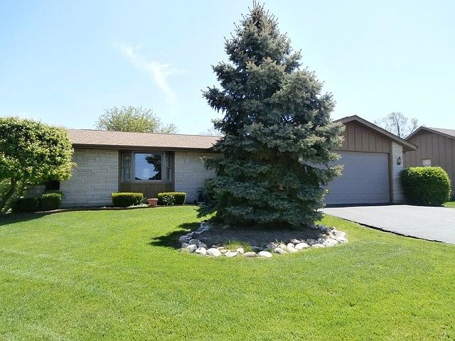 1st image of 39869 N Crabapple Dr