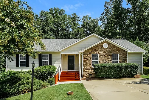 143 Locket Dr Photo 1