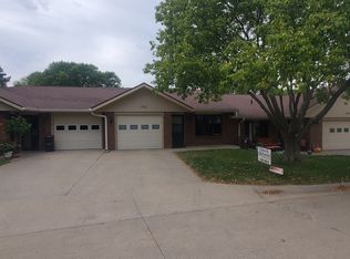 1331 Silver Ridge Rd, Lincoln, NE 68510