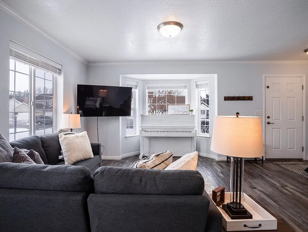 3 bed, 1.5 bath, 1368 sqft, $1,650 — Photo 4