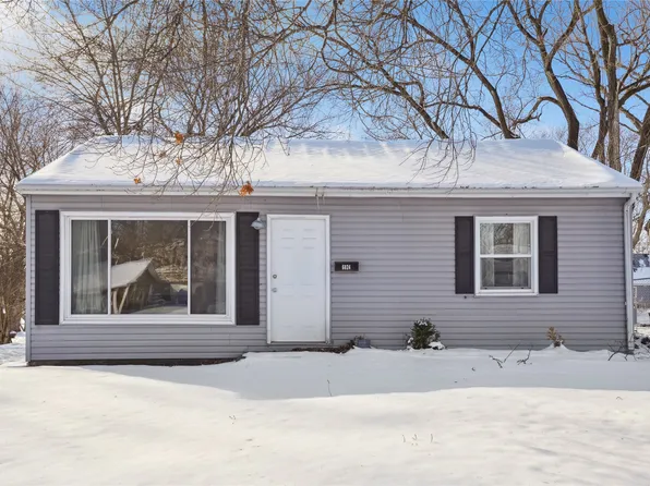 6824 SW 15th St, Des Moines, IA 50315