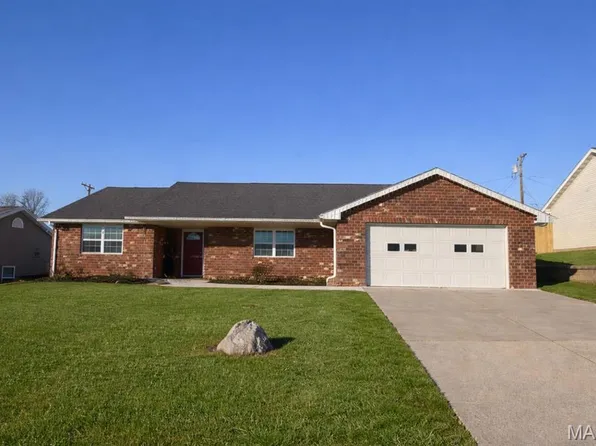 115 Stone Ridge Dr, Hannibal, MO 63401